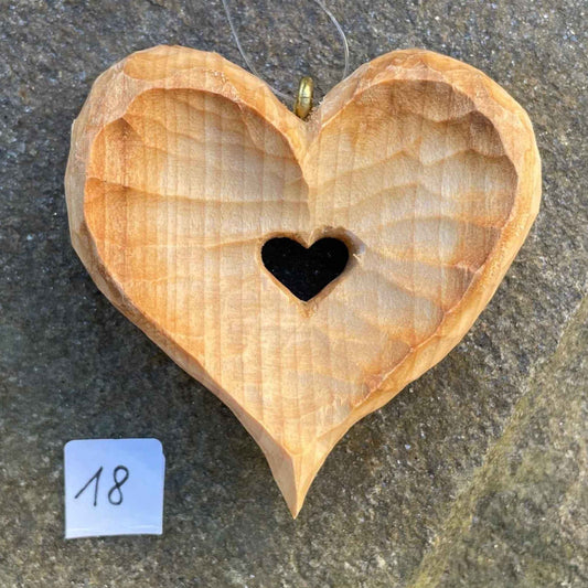 Nr.18 - "Herz im Herz" konkav ausgearbeitet & gewachst